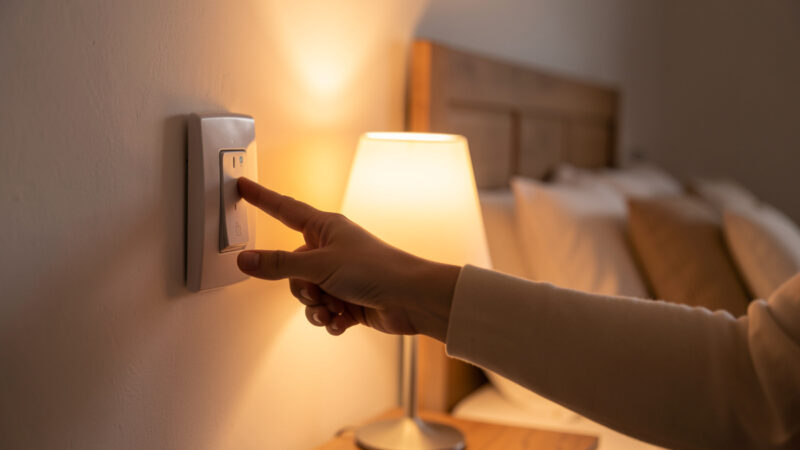 Wall switch directly controlling lights via Zigbee binding